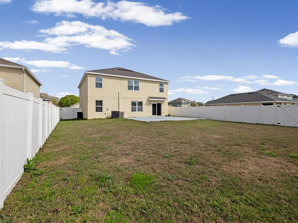 Active With Contract: $400,000 (5 beds, 3 baths, 2674 Square Feet)