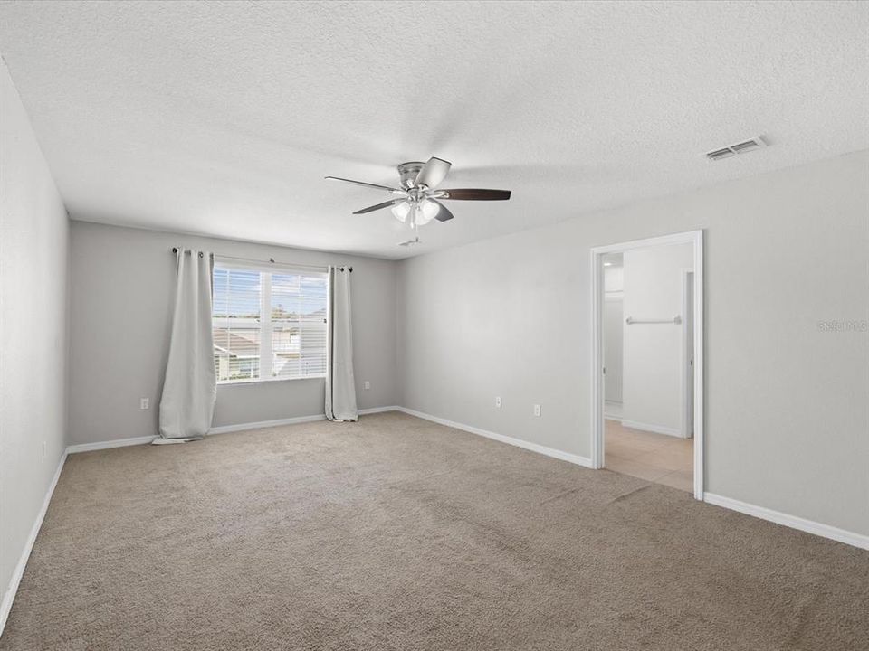 Active With Contract: $400,000 (5 beds, 3 baths, 2674 Square Feet)