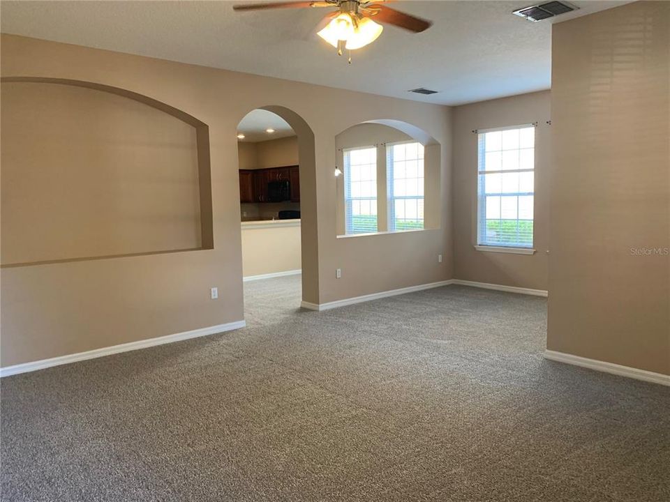 En Venta: $274,900 (3 camas, 2 baños, 1855 Pies cuadrados)