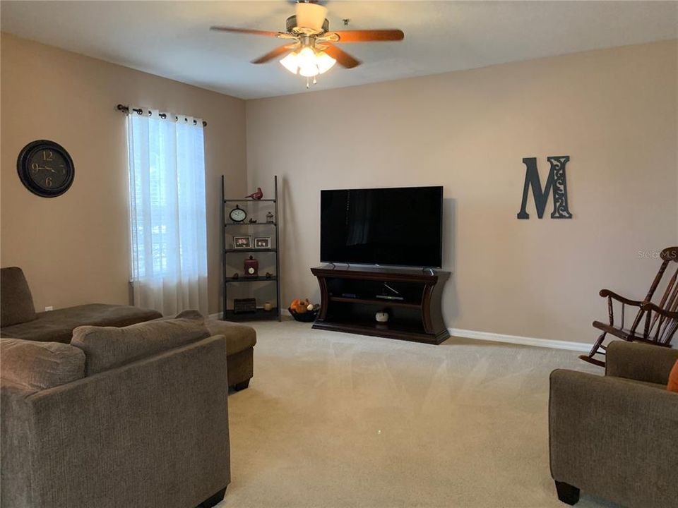 En Venta: $274,900 (3 camas, 2 baños, 1855 Pies cuadrados)