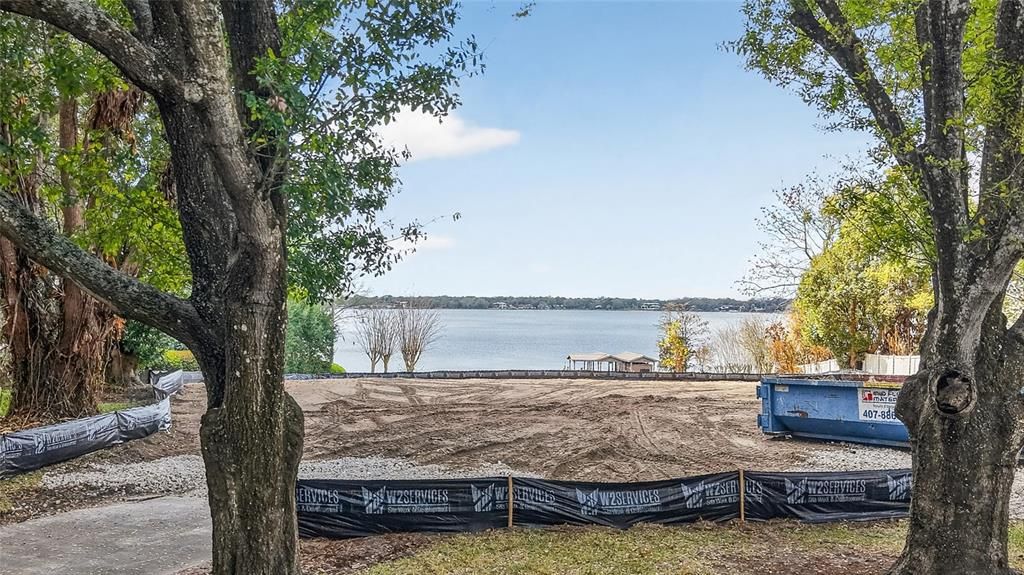 待售: $3,499,000 (2.21 acres)