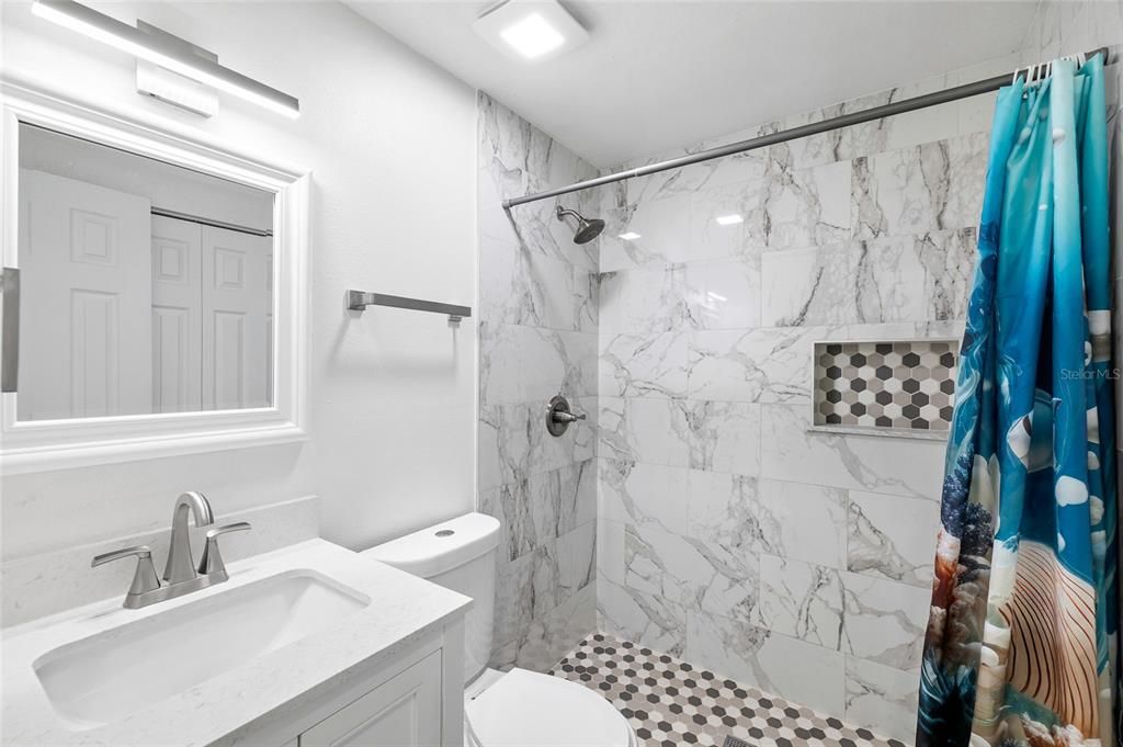 Activo con contrato: $354,900 (3 camas, 2 baños, 1350 Pies cuadrados)