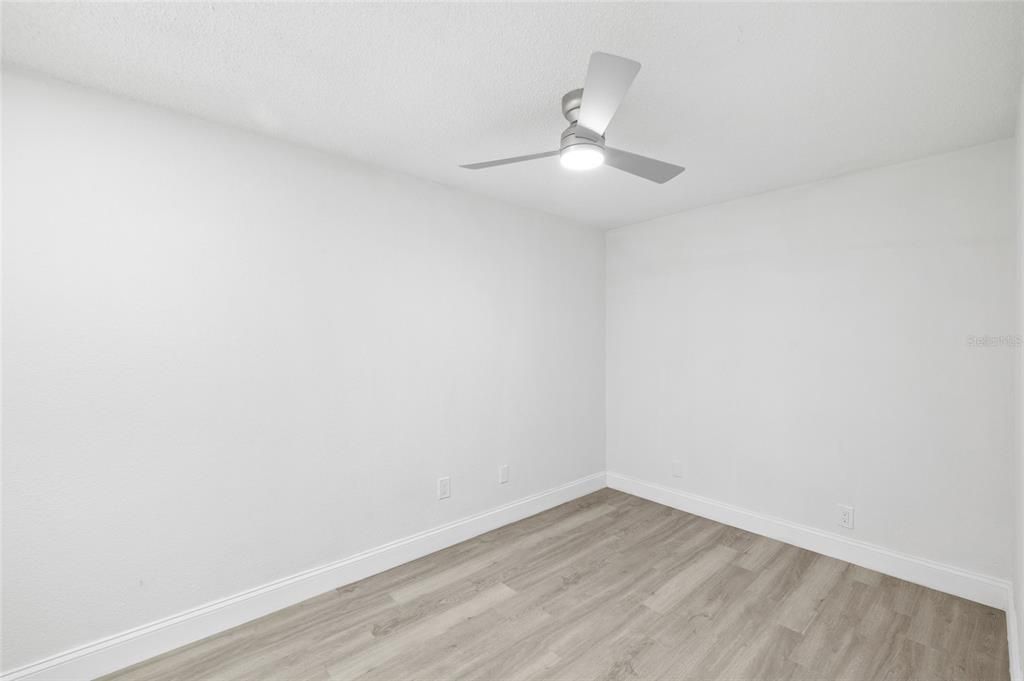 Activo con contrato: $354,900 (3 camas, 2 baños, 1350 Pies cuadrados)