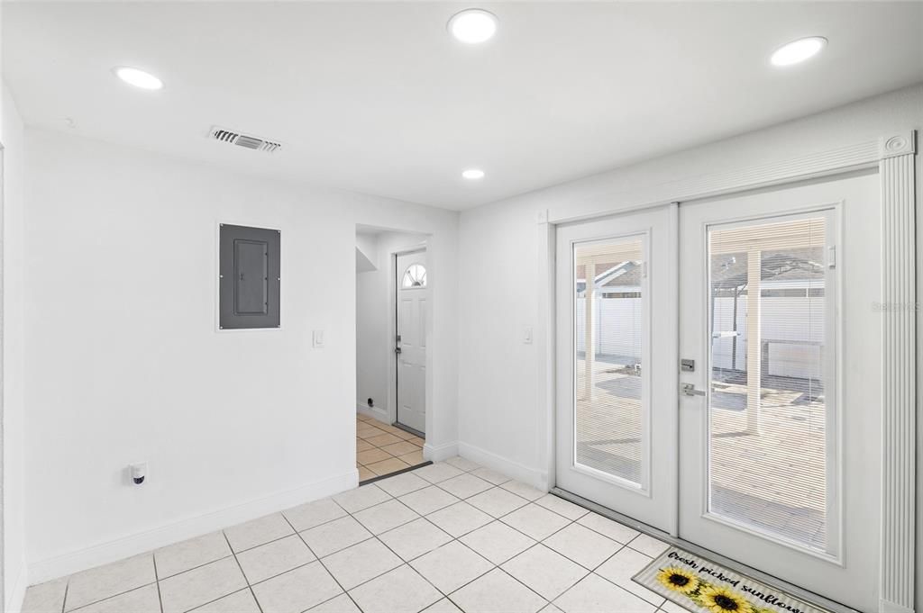 Activo con contrato: $354,900 (3 camas, 2 baños, 1350 Pies cuadrados)