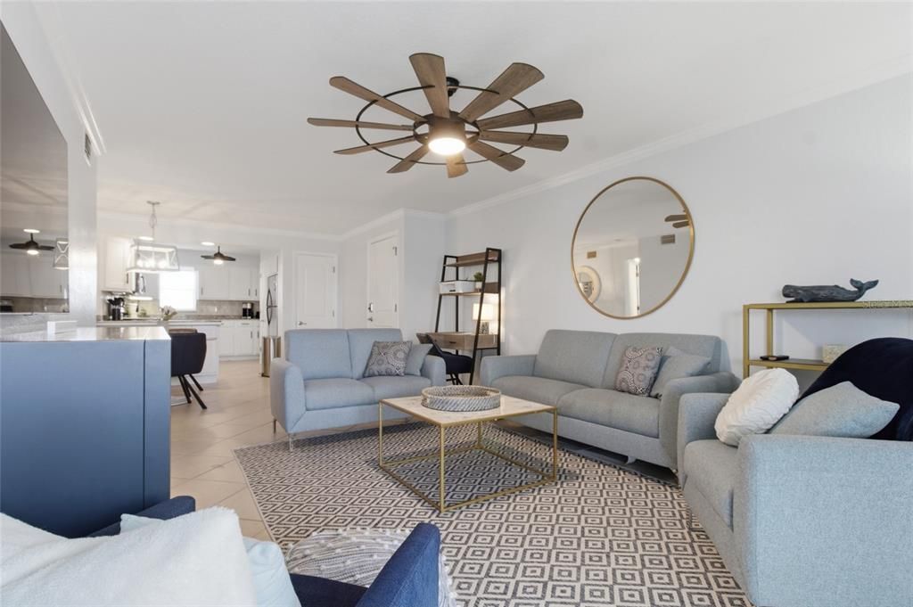 For Sale: $447,000 (2 beds, 1 baths, 851 Square Feet)