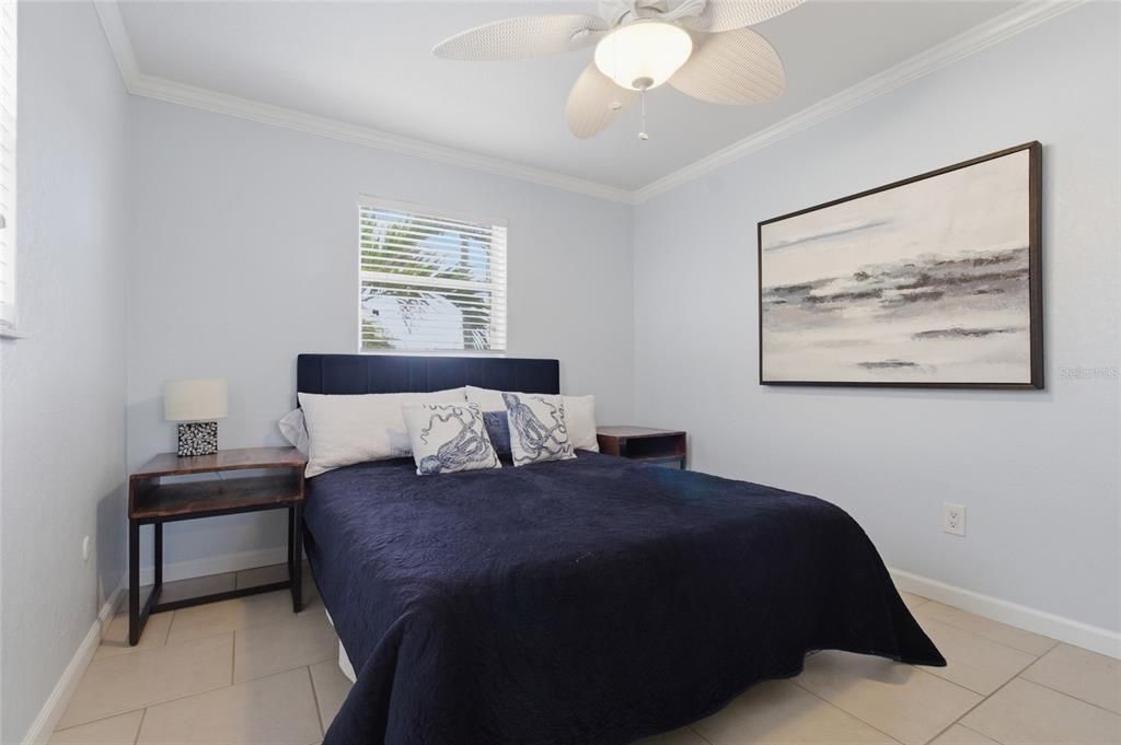 For Sale: $447,000 (2 beds, 1 baths, 851 Square Feet)