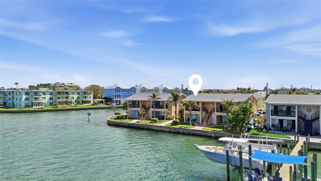 For Sale: $447,000 (2 beds, 1 baths, 851 Square Feet)