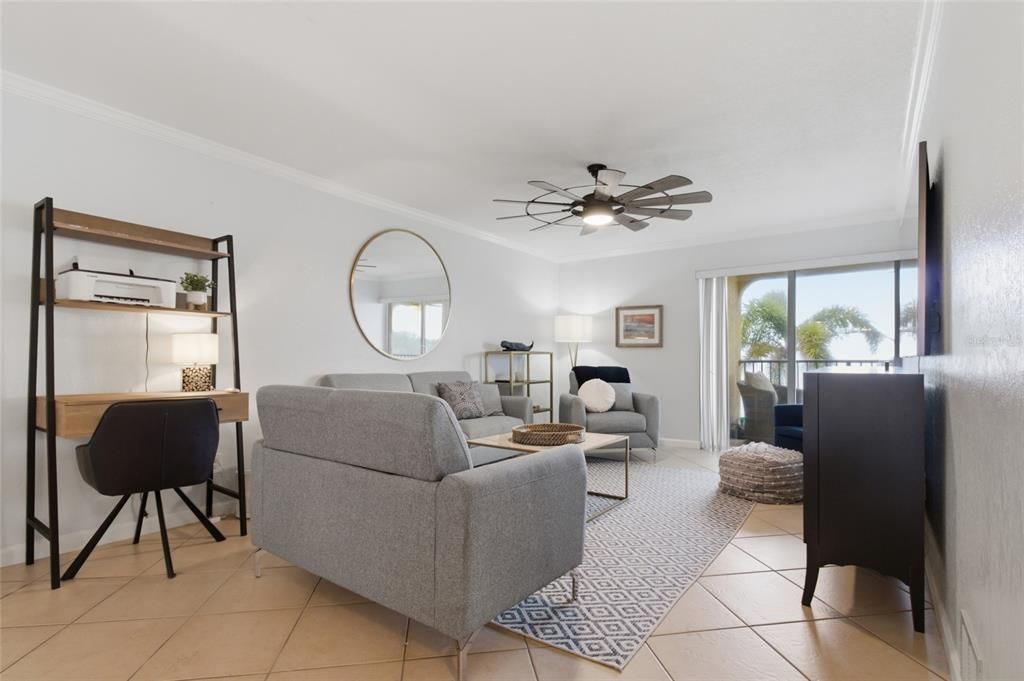 For Sale: $447,000 (2 beds, 1 baths, 851 Square Feet)