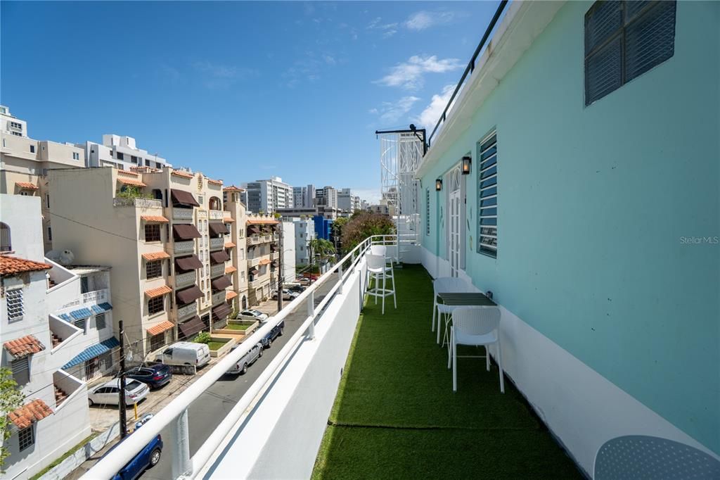 En Venta: $975,000 (3 camas, 2 baños, 0 Pies cuadrados)