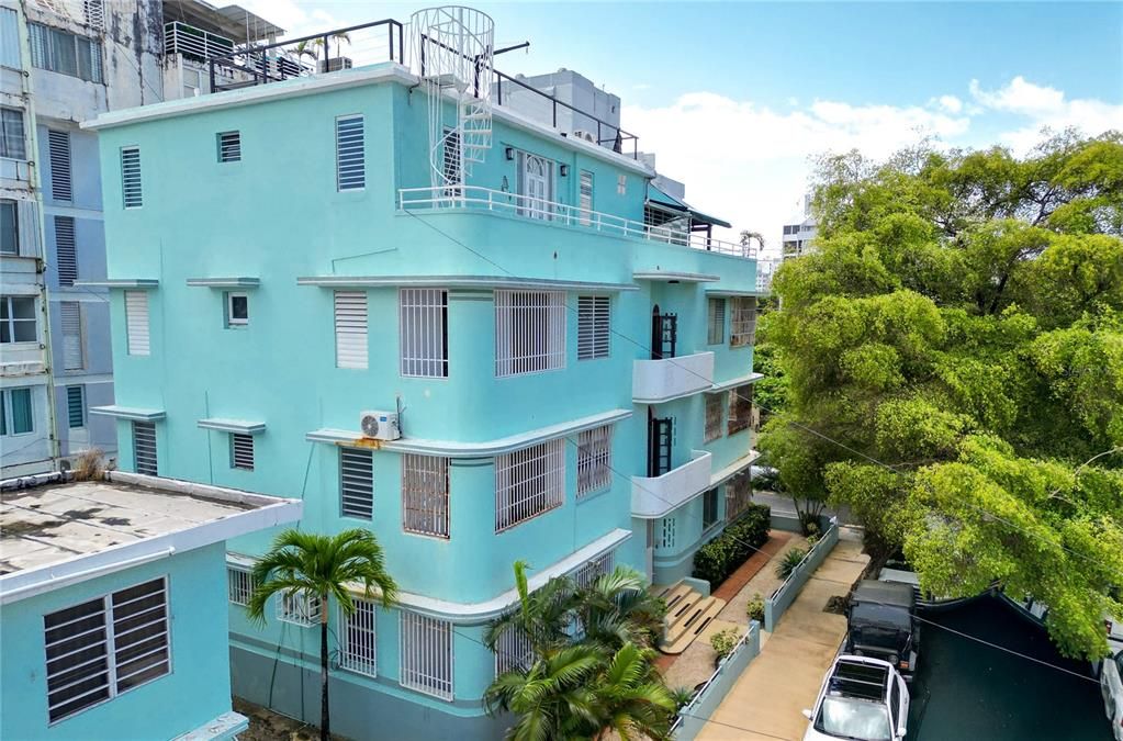 En Venta: $975,000 (3 camas, 2 baños, 0 Pies cuadrados)
