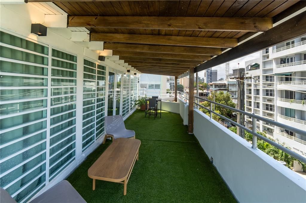 En Venta: $975,000 (3 camas, 2 baños, 0 Pies cuadrados)