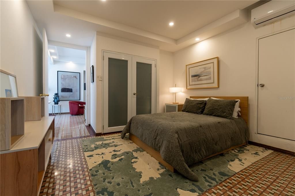 En Venta: $975,000 (3 camas, 2 baños, 0 Pies cuadrados)