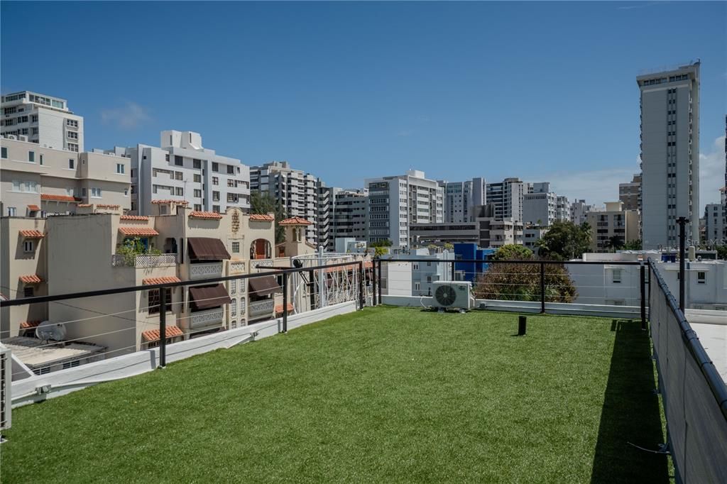 En Venta: $975,000 (3 camas, 2 baños, 0 Pies cuadrados)