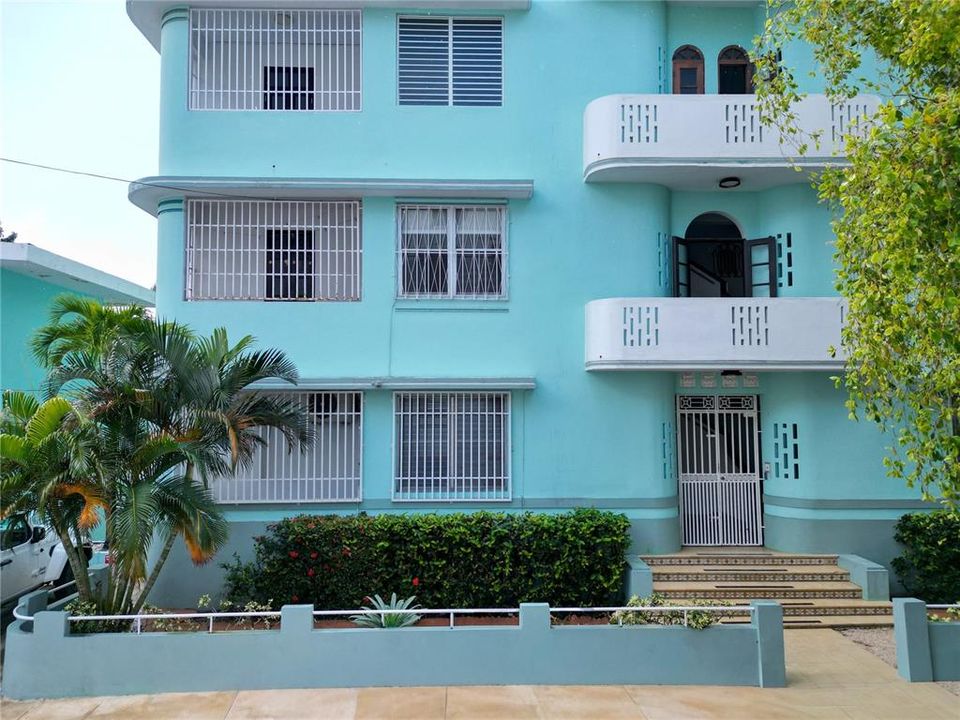 En Venta: $975,000 (3 camas, 2 baños, 0 Pies cuadrados)