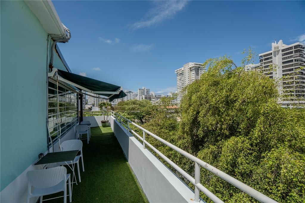 En Venta: $975,000 (3 camas, 2 baños, 0 Pies cuadrados)