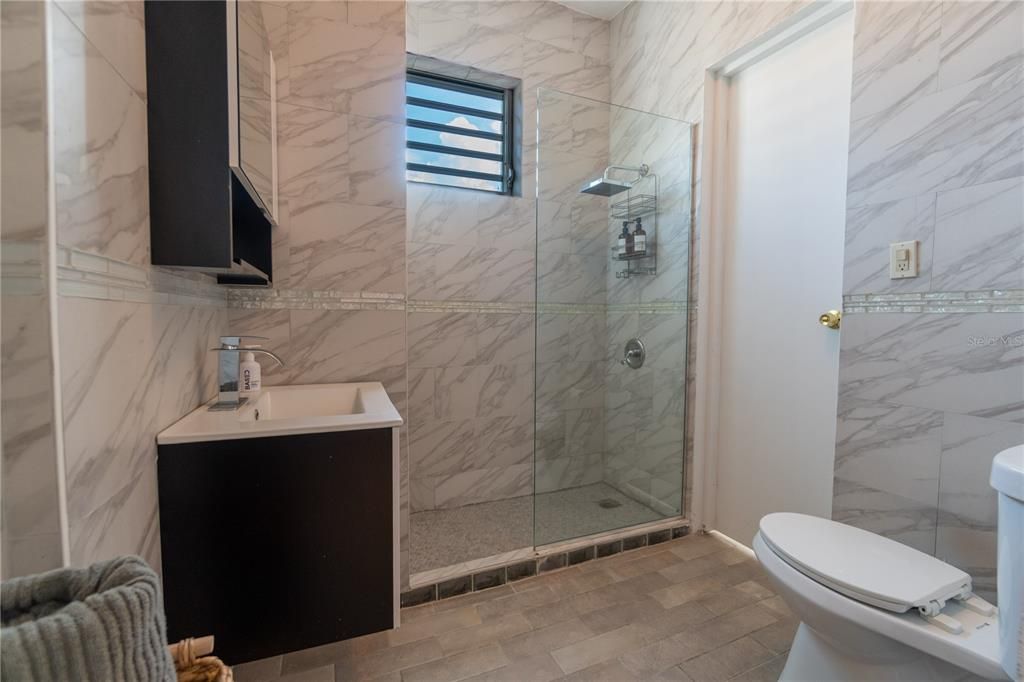 En Venta: $975,000 (3 camas, 2 baños, 0 Pies cuadrados)