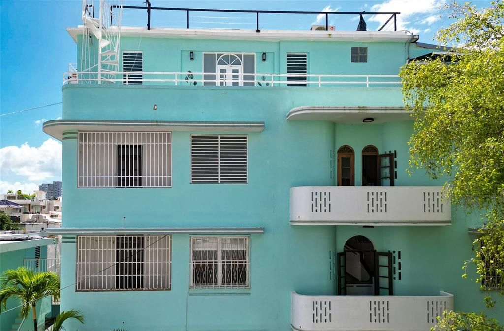 En Venta: $975,000 (3 camas, 2 baños, 0 Pies cuadrados)