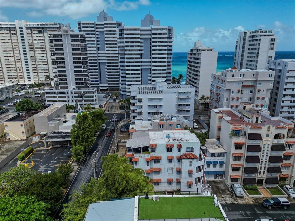 En Venta: $975,000 (3 camas, 2 baños, 0 Pies cuadrados)