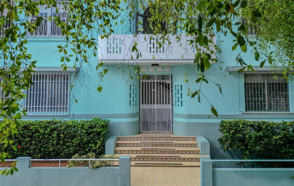 En Venta: $975,000 (3 camas, 2 baños, 0 Pies cuadrados)