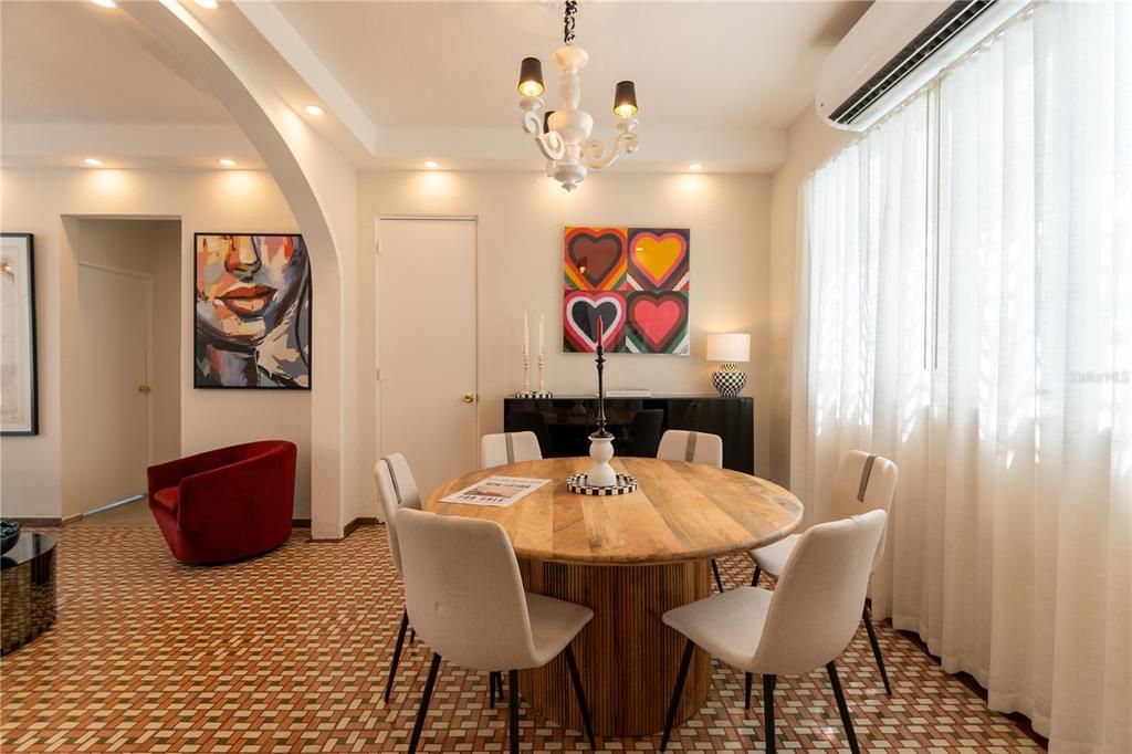 En Venta: $975,000 (3 camas, 2 baños, 0 Pies cuadrados)