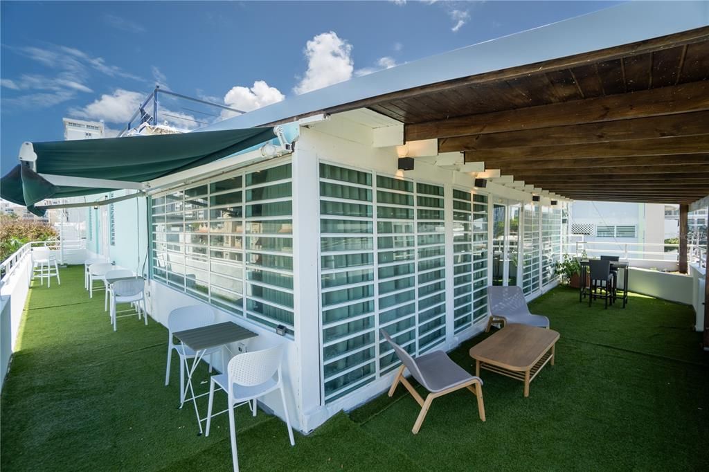 En Venta: $975,000 (3 camas, 2 baños, 0 Pies cuadrados)