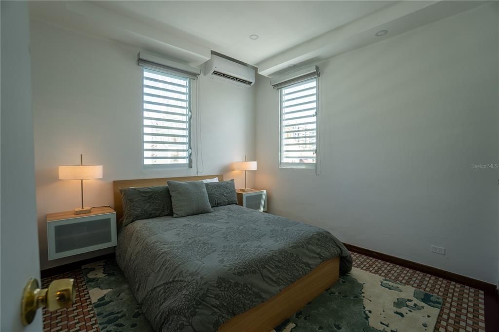 En Venta: $975,000 (3 camas, 2 baños, 0 Pies cuadrados)