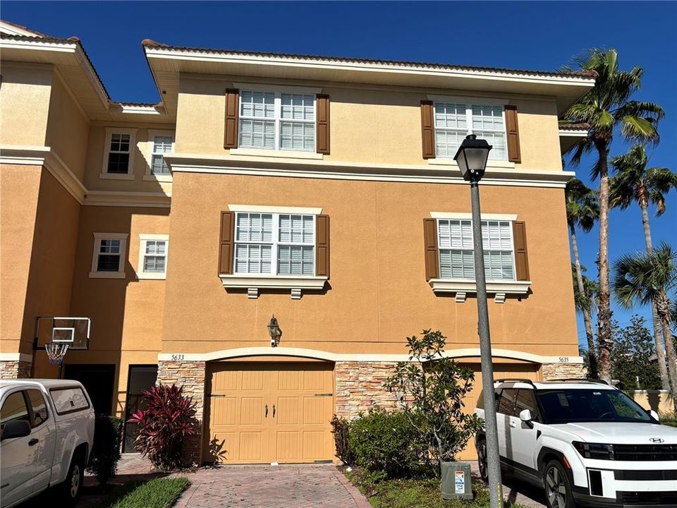 На продажу: $259,900 (3 спален, 3 ванн, 1710 Квадратных фут)