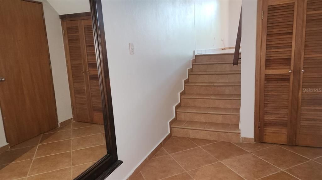 For Sale: $950,000 (3 beds, 3 baths, 2900 Square Feet)