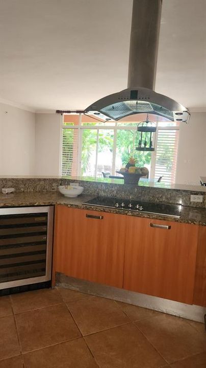 For Sale: $950,000 (3 beds, 3 baths, 2900 Square Feet)