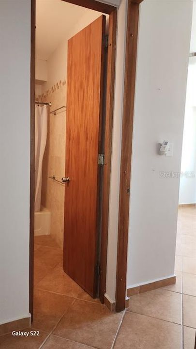 For Sale: $950,000 (3 beds, 3 baths, 2900 Square Feet)