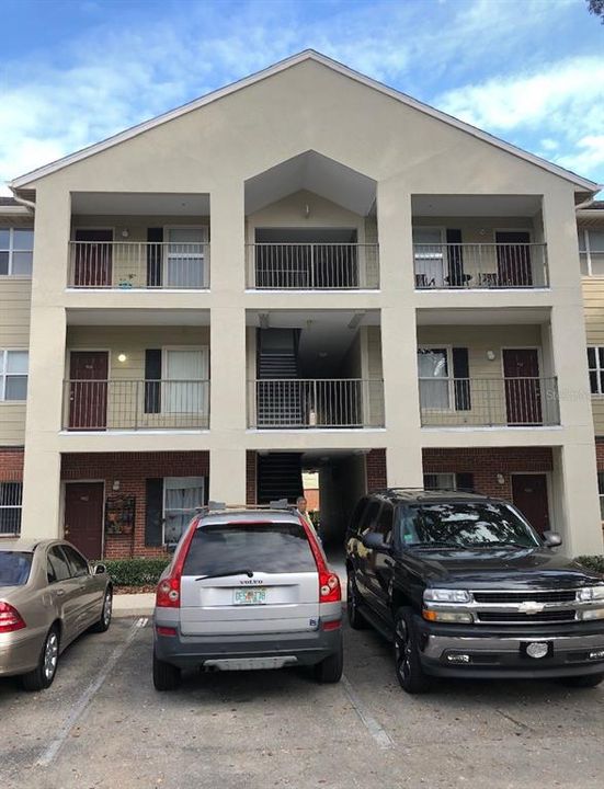 Activo con contrato: $155,000 (2 camas, 2 baños, 888 Pies cuadrados)