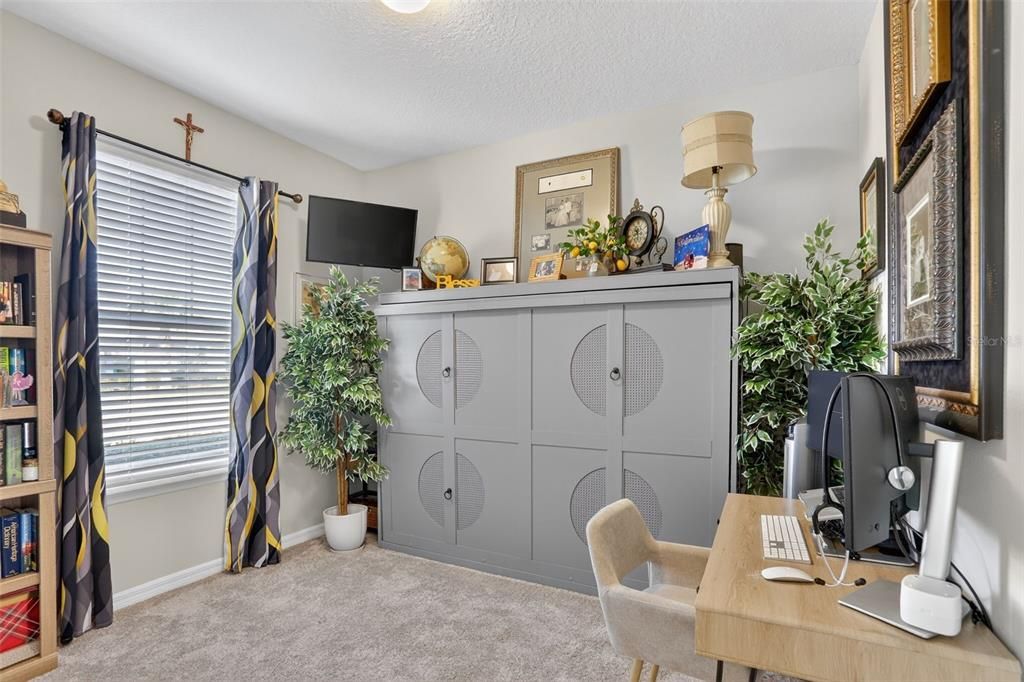 Activo con contrato: $416,900 (3 camas, 3 baños, 1809 Pies cuadrados)