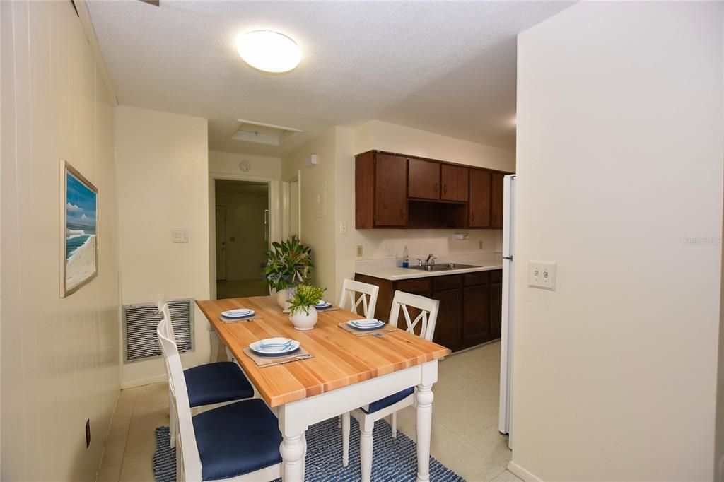 En Renta: $949 (1 camas, 1 baños, 1000 Pies cuadrados)