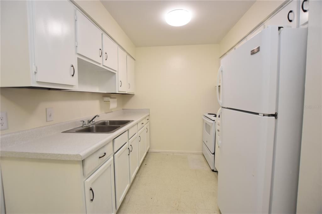 En Renta: $949 (1 camas, 1 baños, 1000 Pies cuadrados)