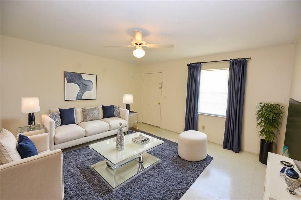 En Renta: $949 (1 camas, 1 baños, 1000 Pies cuadrados)