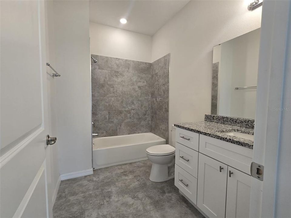 For Sale: $535,000 (3282 beds, 0 baths, 2461 Square Feet)