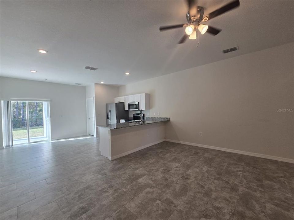 For Sale: $535,000 (3282 beds, 0 baths, 2461 Square Feet)