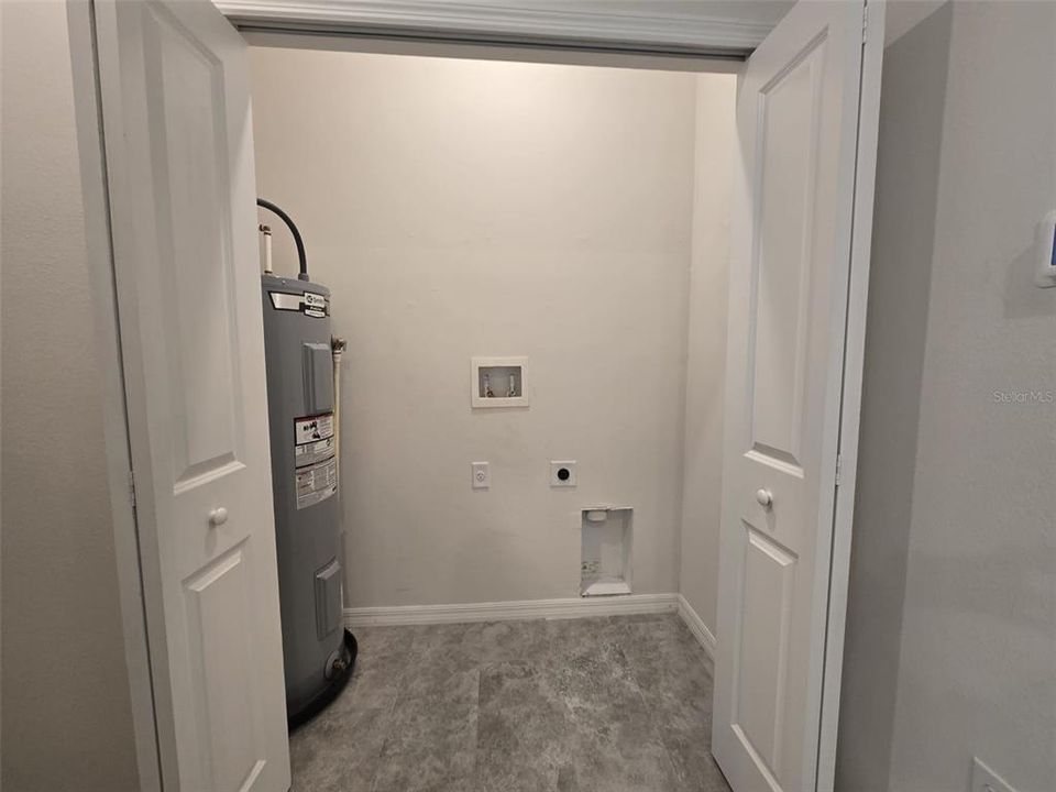 For Sale: $535,000 (3282 beds, 0 baths, 2461 Square Feet)