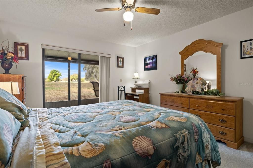 待售: $139,000 (2 贝兹, 2 浴室, 812 平方英尺)