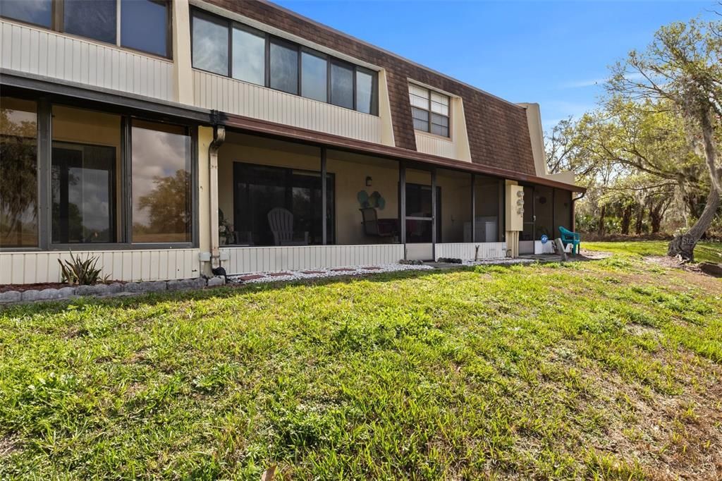 待售: $139,000 (2 贝兹, 2 浴室, 812 平方英尺)