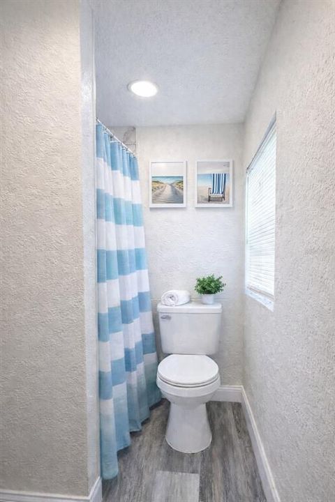 En Venta: $294,000 (4 camas, 3 baños, 1456 Pies cuadrados)