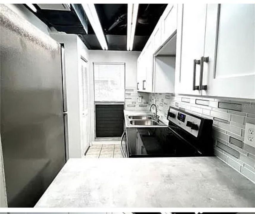 待售: $89,900 (2 贝兹, 2 浴室, 1292 平方英尺)