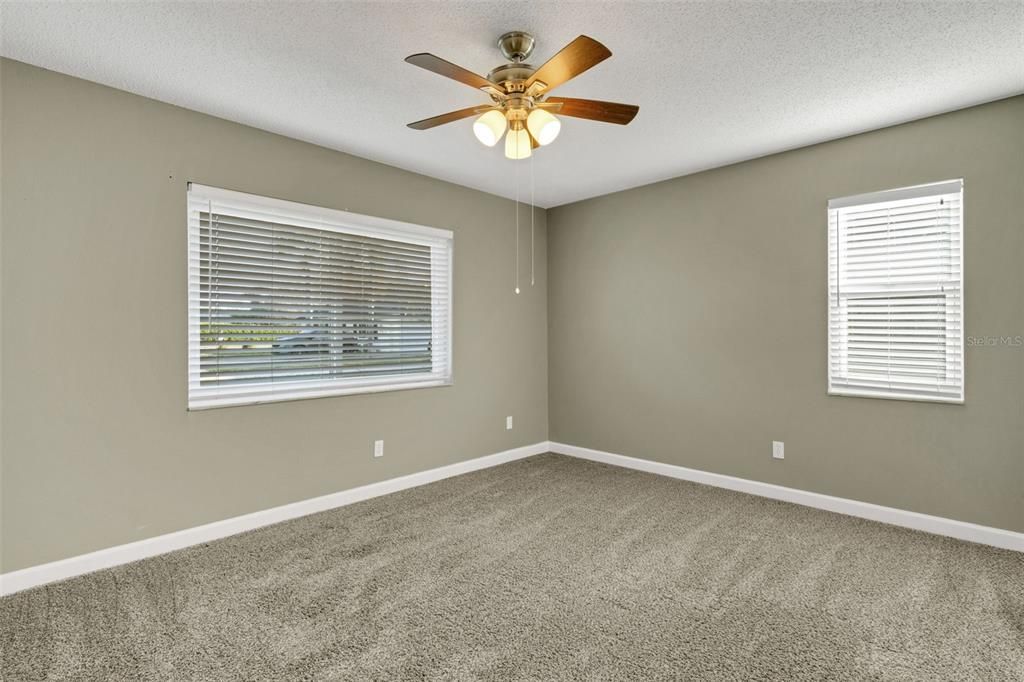 Active With Contract: $375,000 (2 beds, 2 baths, 1420 Square Feet)