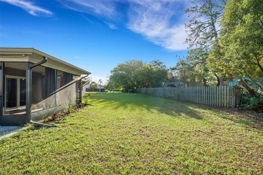 Active With Contract: $375,000 (2 beds, 2 baths, 1420 Square Feet)
