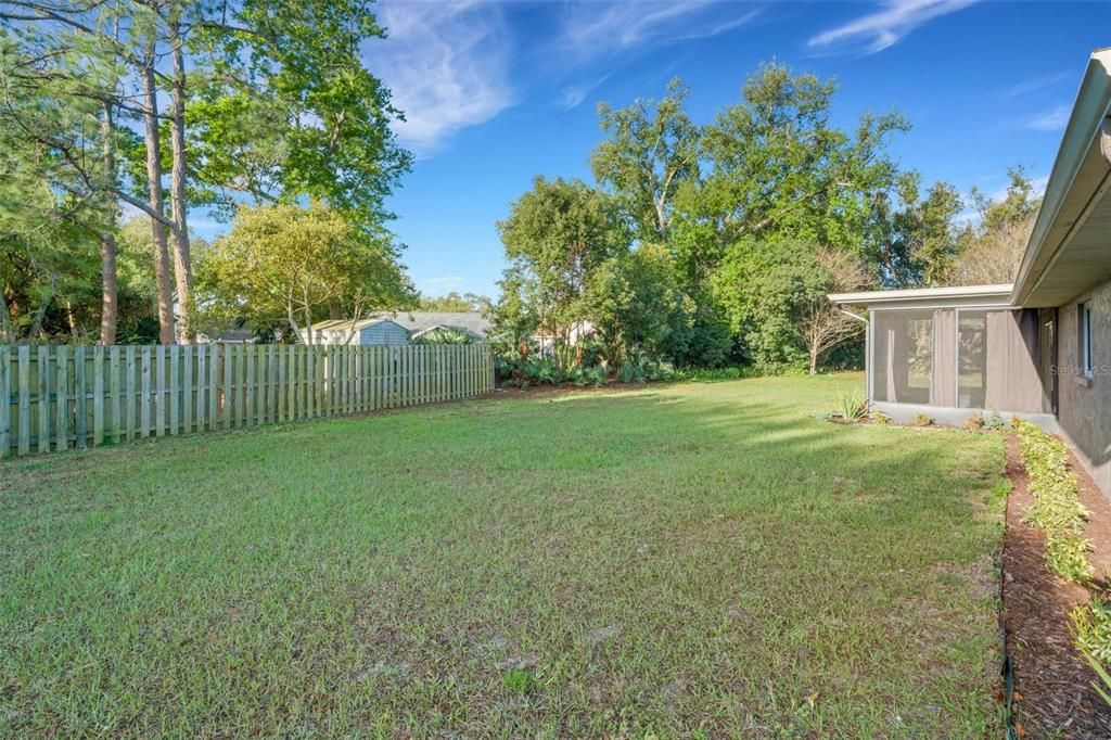 Active With Contract: $375,000 (2 beds, 2 baths, 1420 Square Feet)