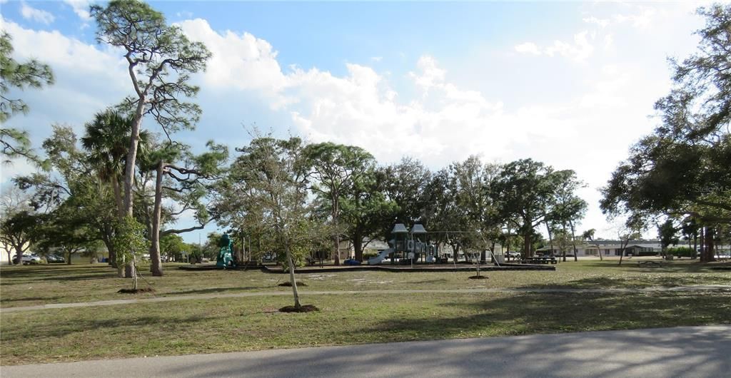 En Venta: $767,900 (4 camas, 0 baños, 2199 Pies cuadrados)