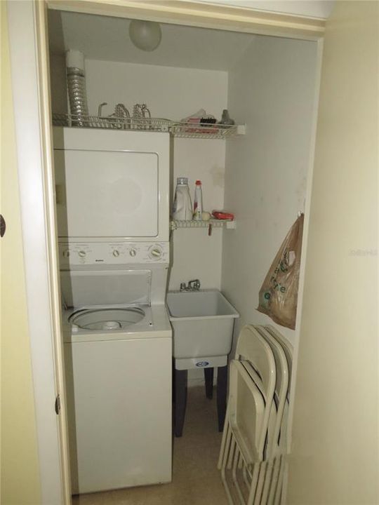 En Venta: $767,900 (4 camas, 0 baños, 2199 Pies cuadrados)