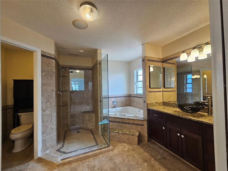 For Sale: $445,000 (4 beds, 2 baths, 2359 Square Feet)