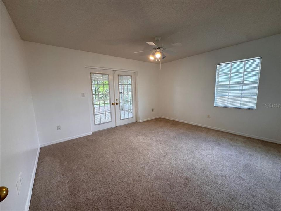 For Sale: $445,000 (4 beds, 2 baths, 2359 Square Feet)