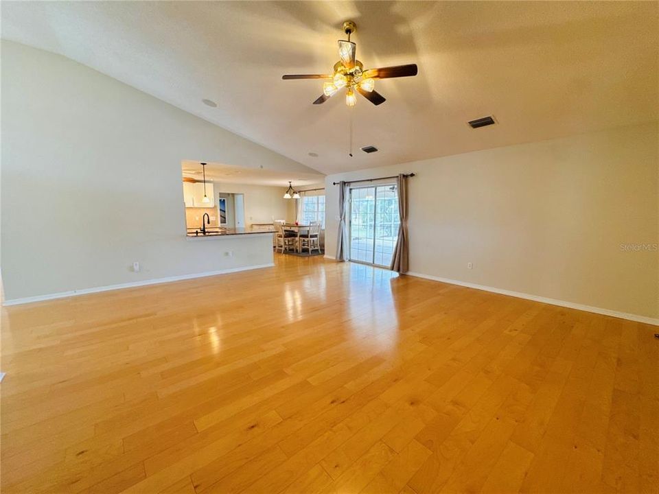 For Sale: $445,000 (4 beds, 2 baths, 2359 Square Feet)